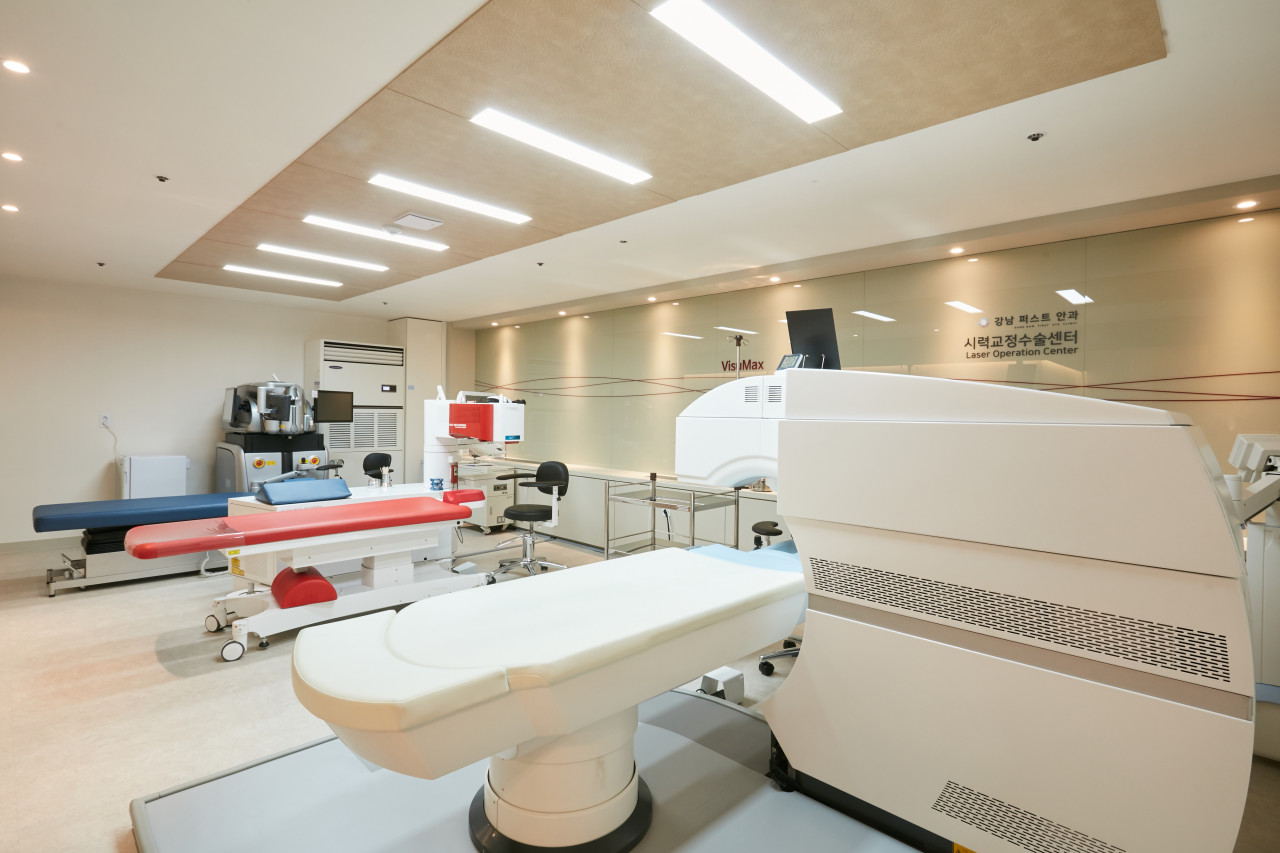 Kangnam Yorqin Tabassum Ko'z Klinikasi