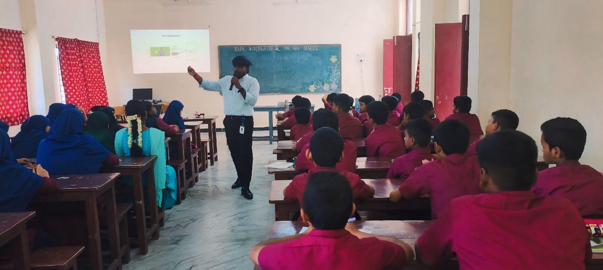 STEMForge training session with students