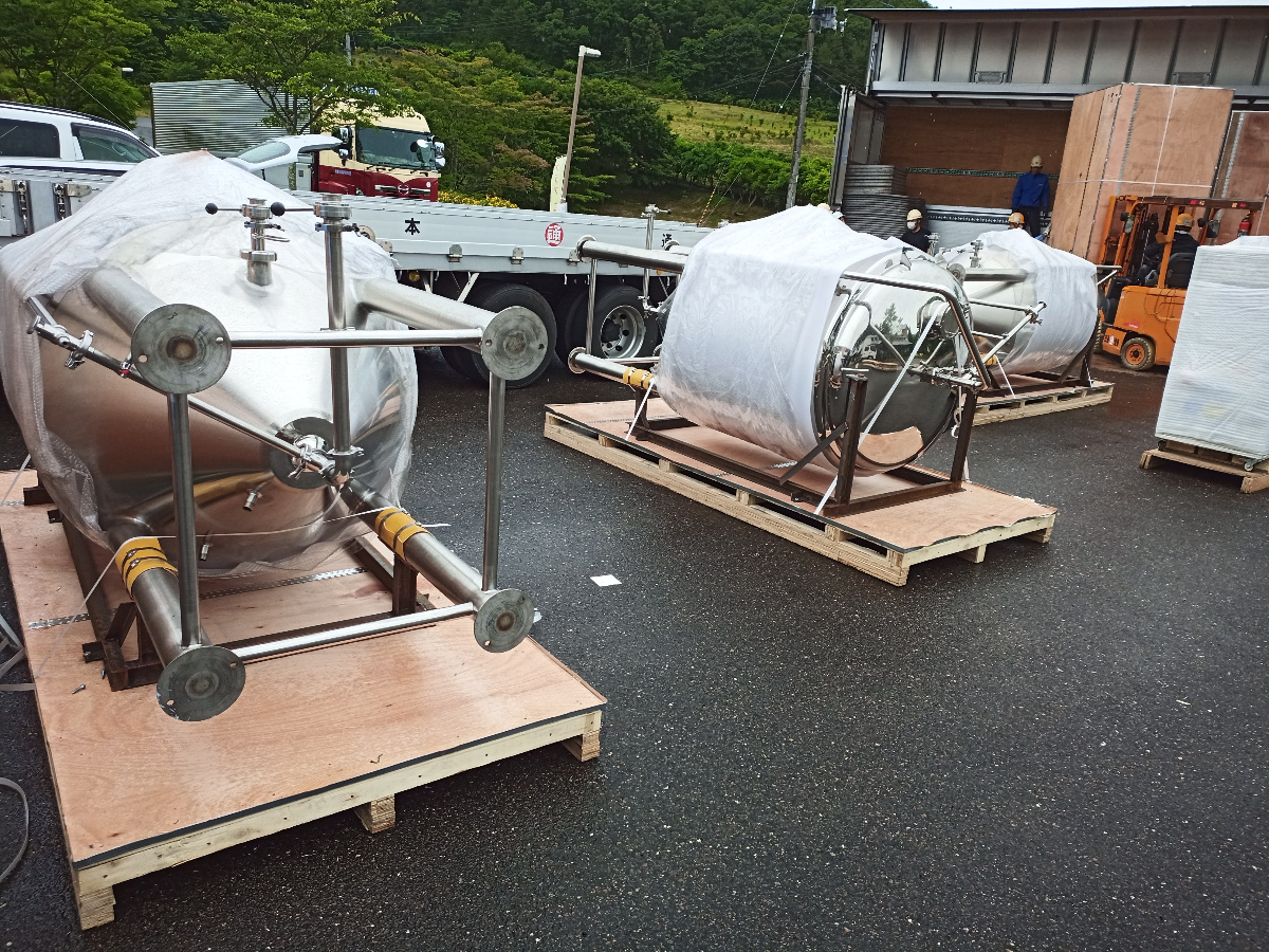 設備配置・調整作業の様子