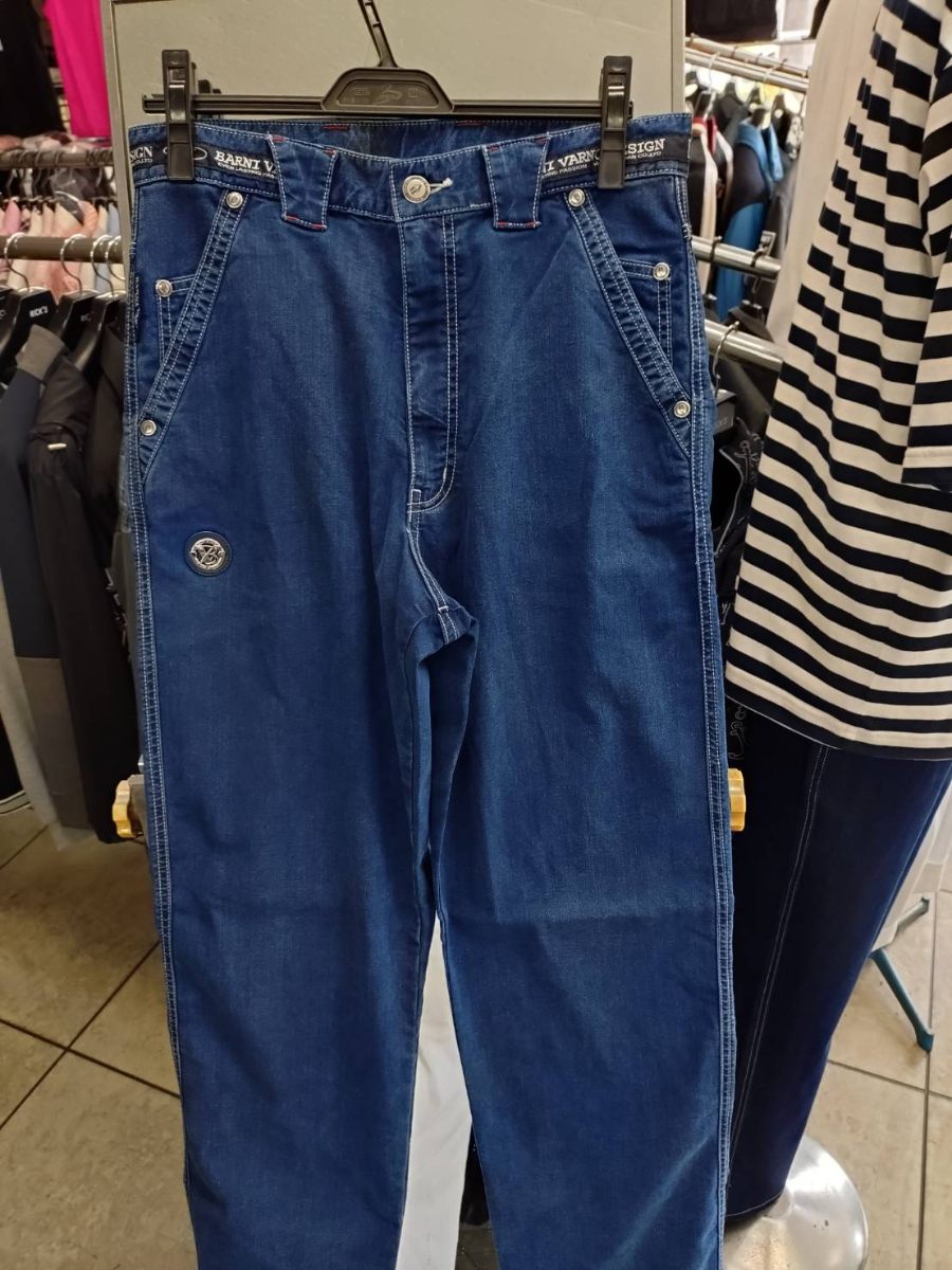 BARNI VARNOジーンズ2