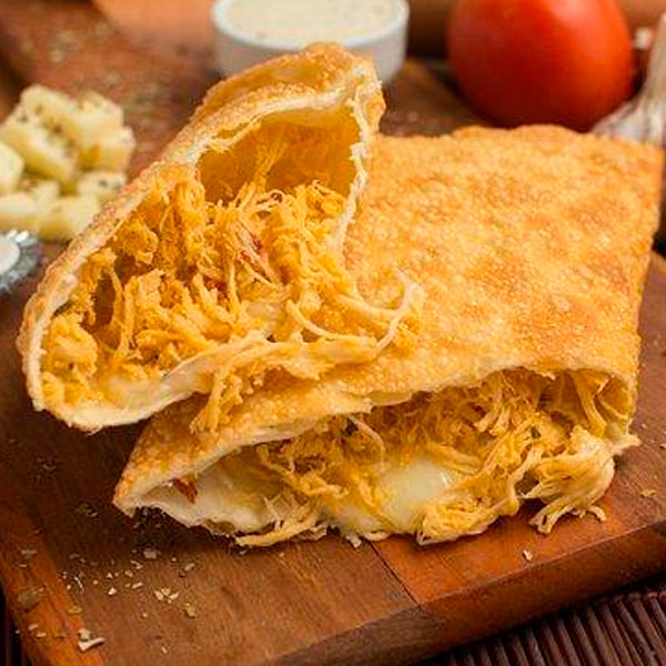 Pastel de Frango com Catupiry