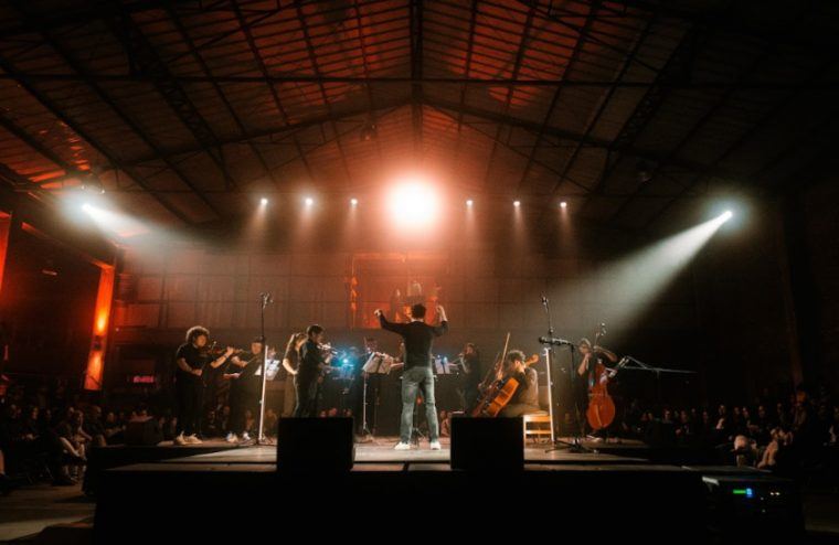 De amor y muerte — estacionamiento subterráneo, Providencia