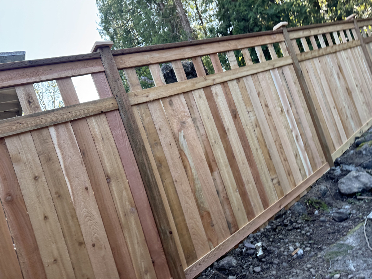 Estate Cedar Fence - Everett