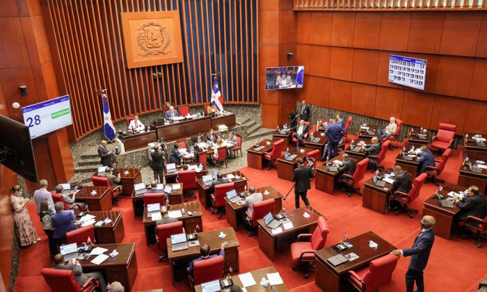 Congreso aprueba Ley de Reforma Eléctrica: RD$180,000 millones para acabar con los apagones antes de 2028