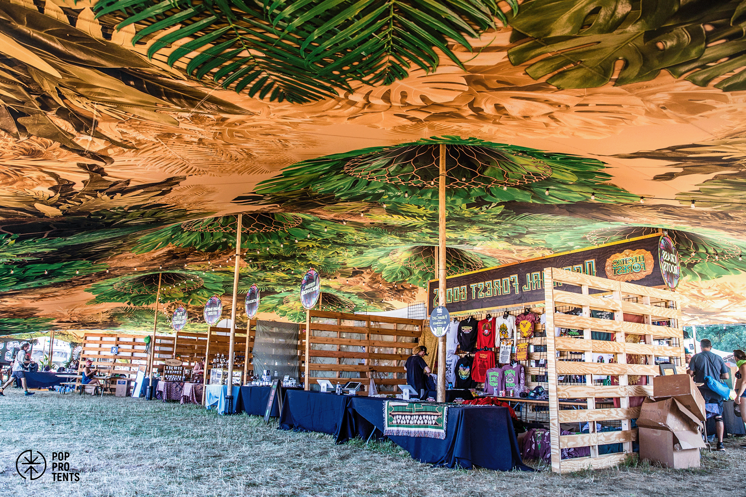 Luxury black and gold printed stretch tent