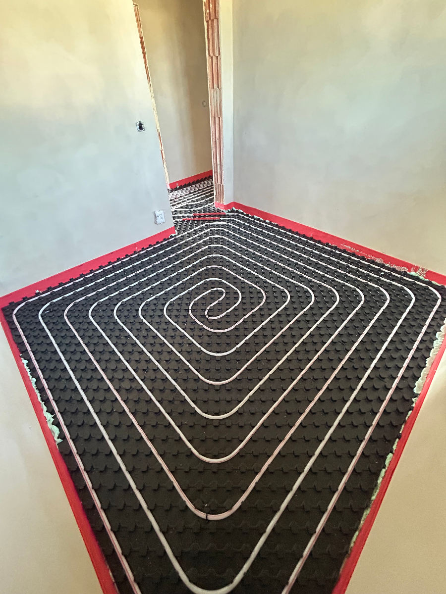 Instalace podlahového vytápění v rodinném domě