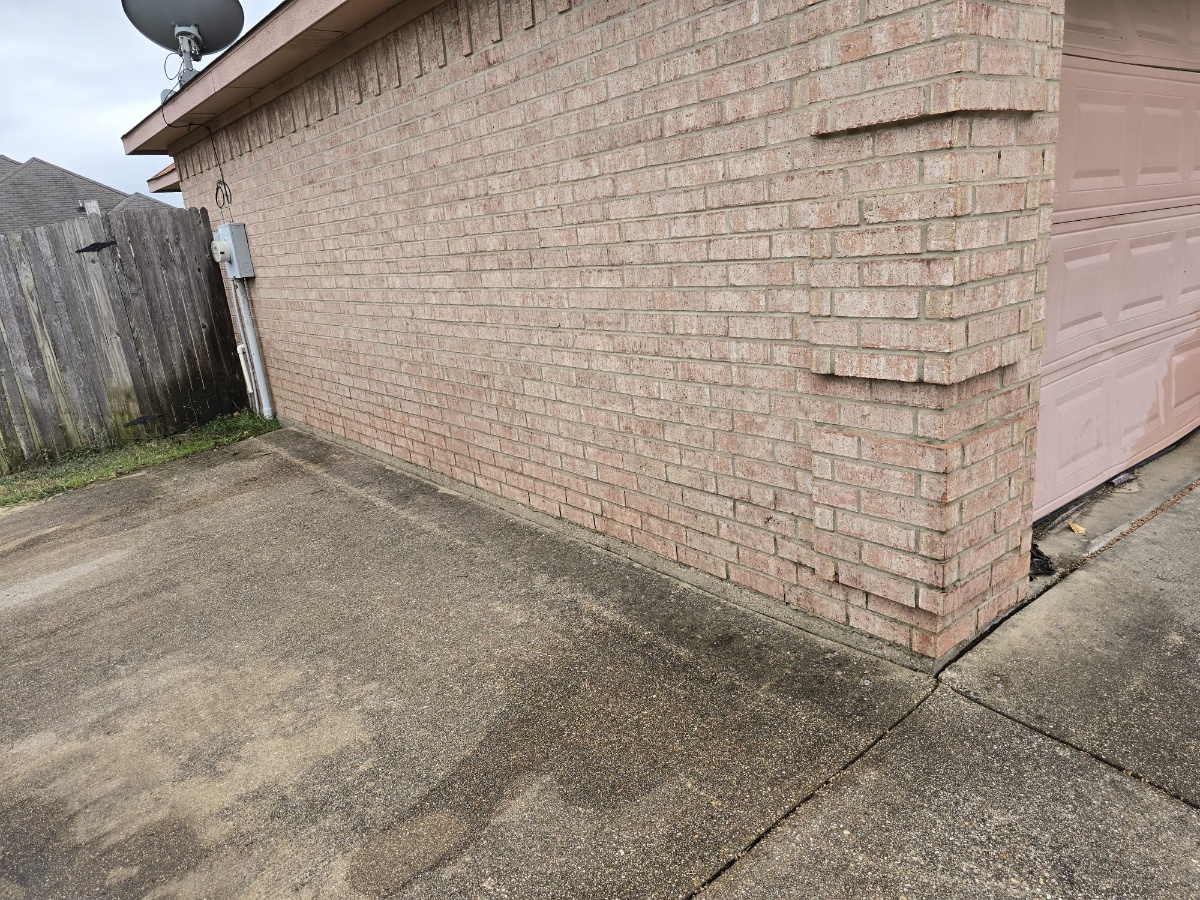 House Washing/Exterior cleaning