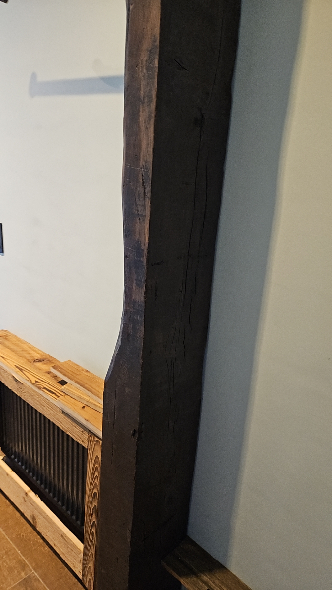 Inkomhal in Barnwood met zwart RAL 9005 gepoedercoate grove structuur - Foto 7