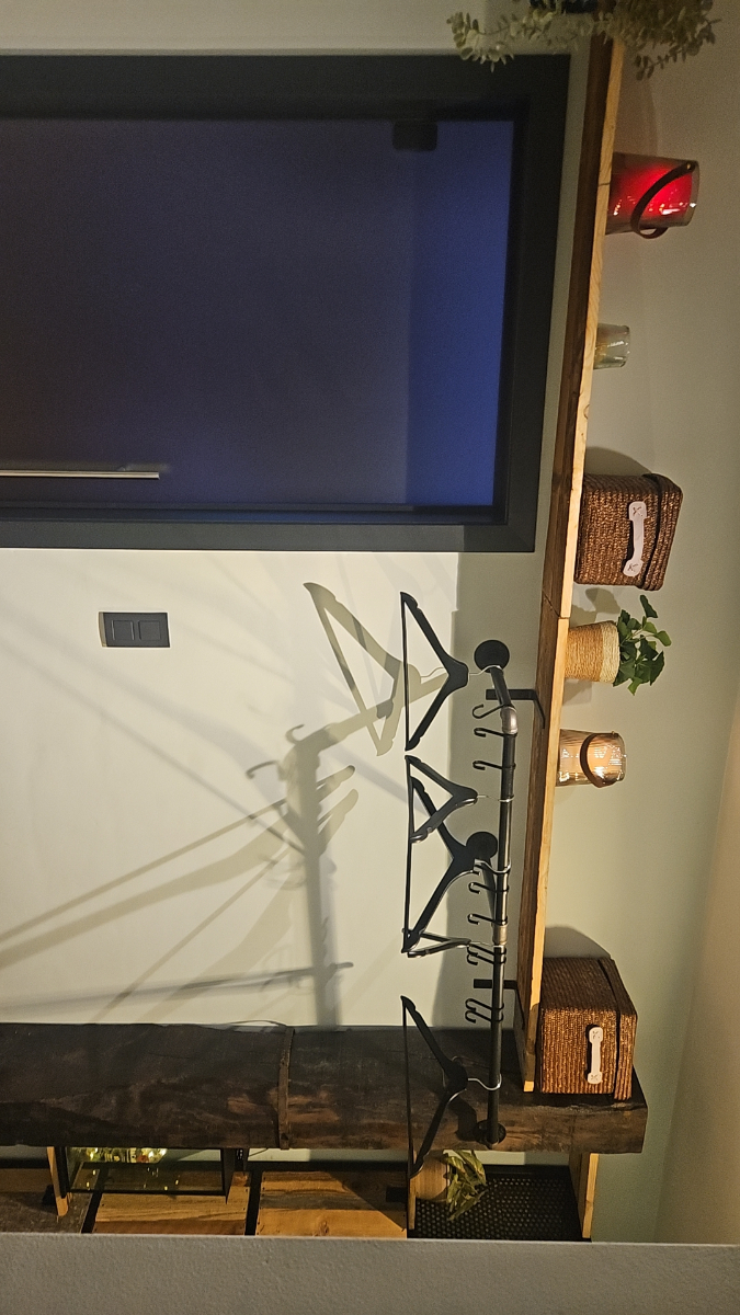 Inkomhal in Barnwood met zwart RAL 9005 gepoedercoate grove structuur - Foto 4