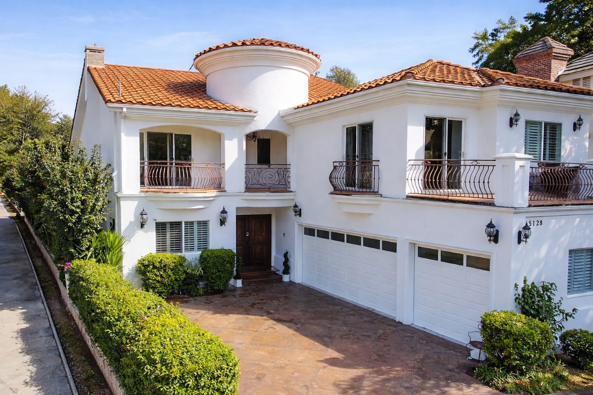 Spanish Estate Driveway