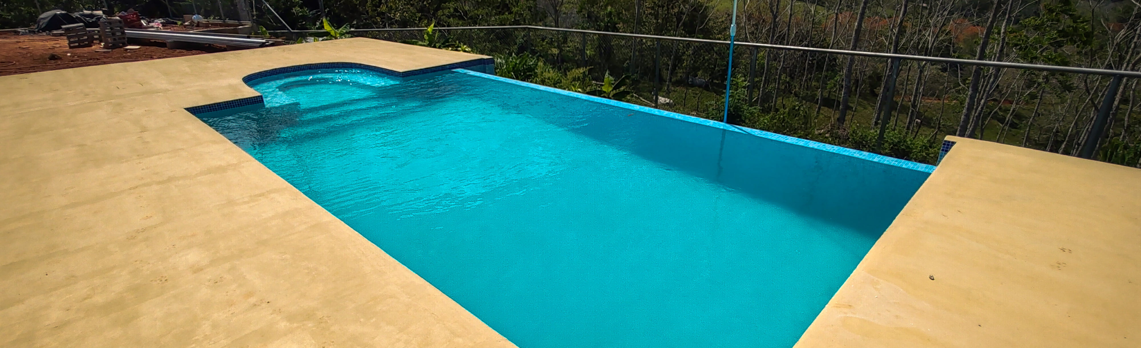 Diseño y ejecución de obra - Piscina