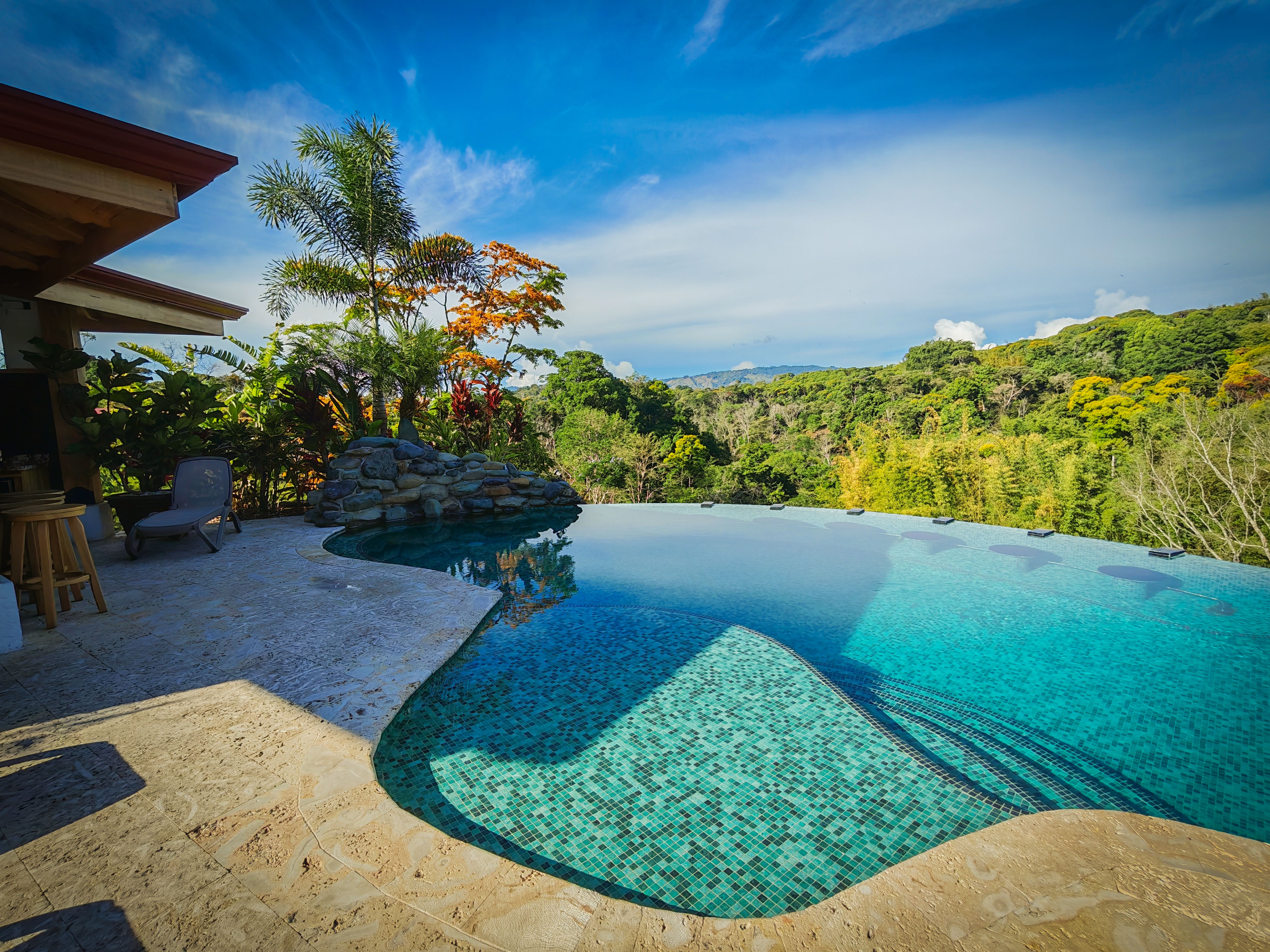 Piscina Infinity - River Song Village - foto 3