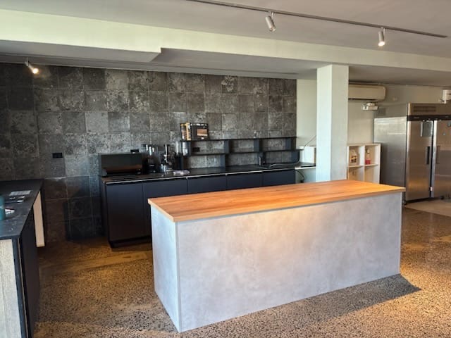Cafe Reception Build