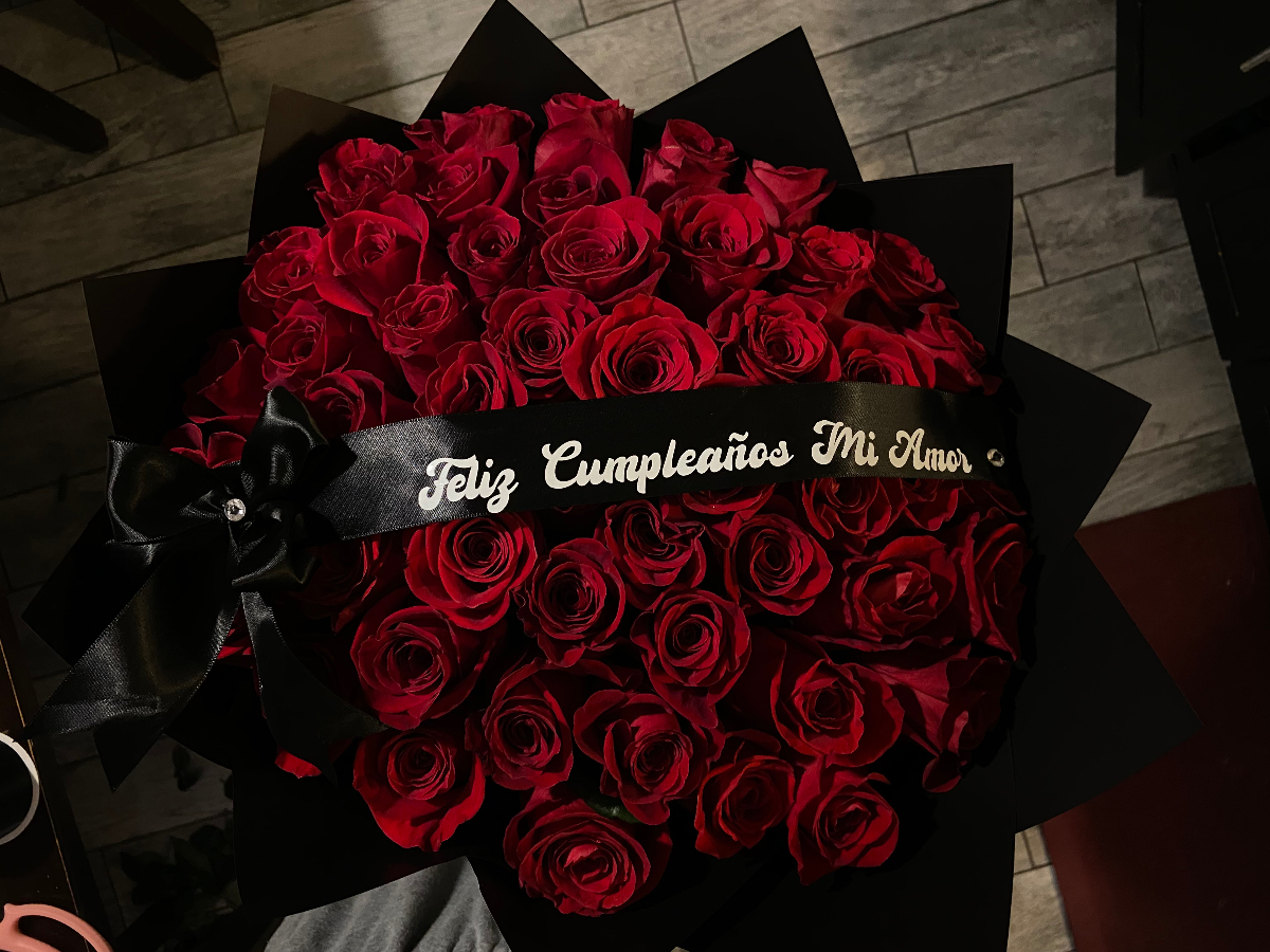 Feliz Cumpleaños Red Rose Bouquet with Black Wrapping