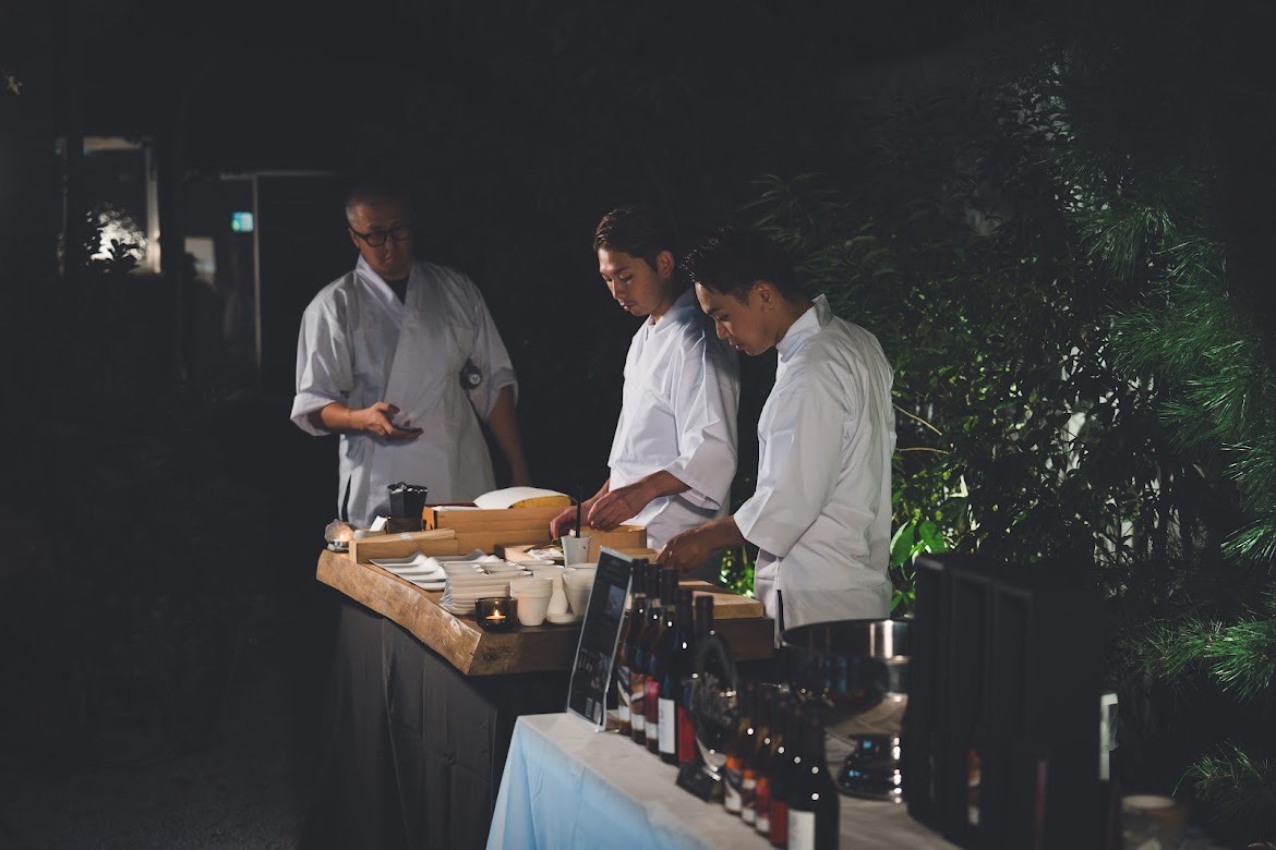 SUSHI MIYABI 鮨職人育成プログラム – 次世代の寿司職人を育てる研修の様子