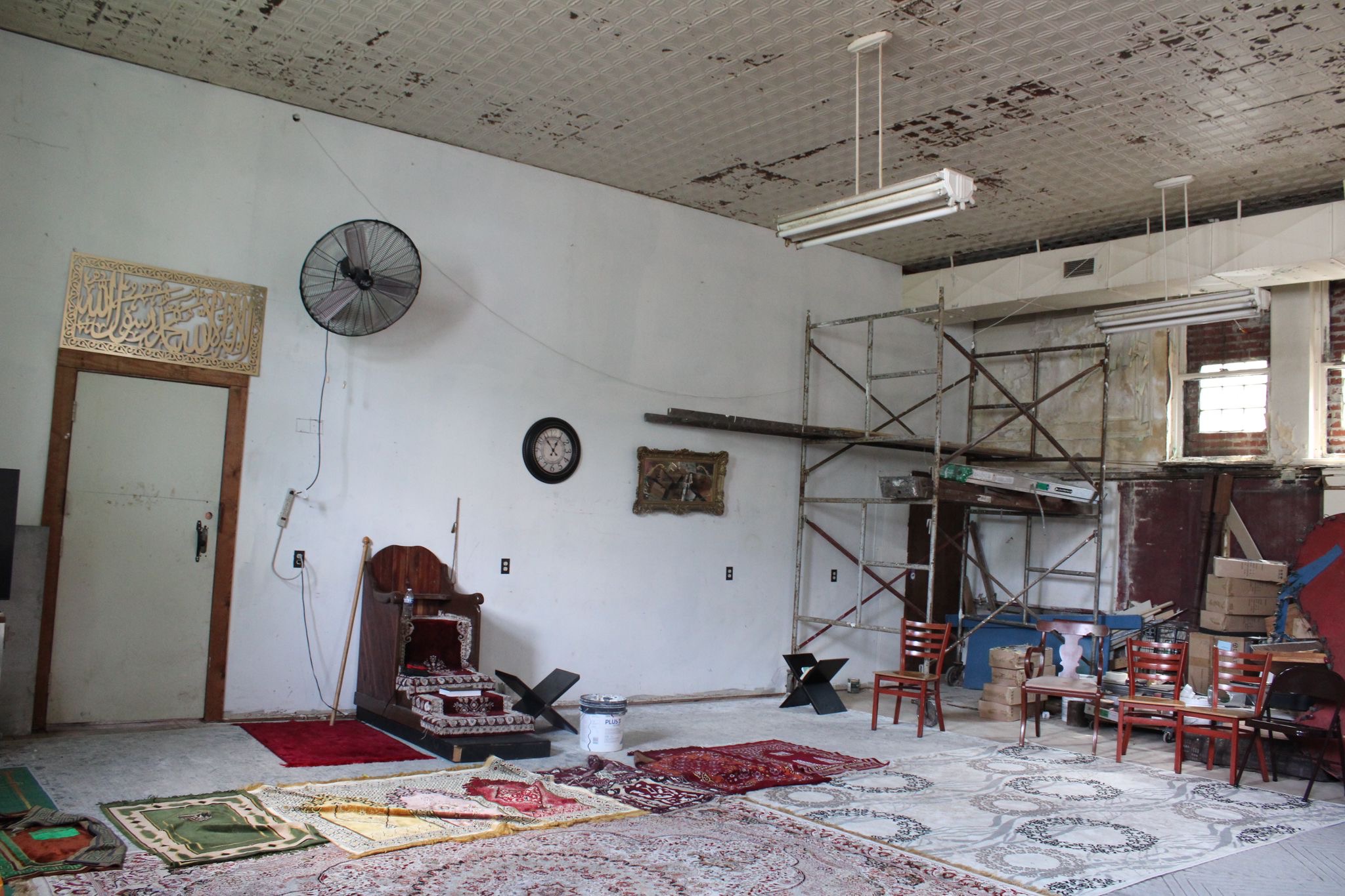 Painting the walls together