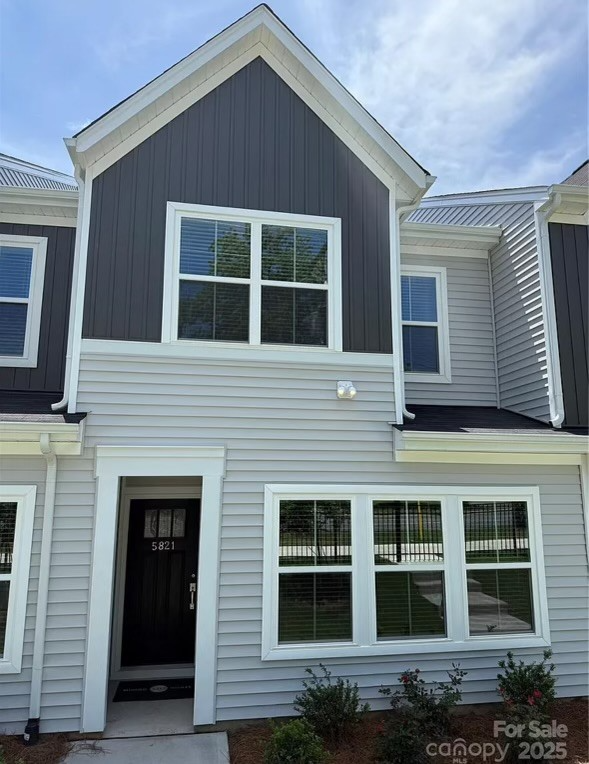 5621 Tuckaseegee Rd, Charlotte, NC