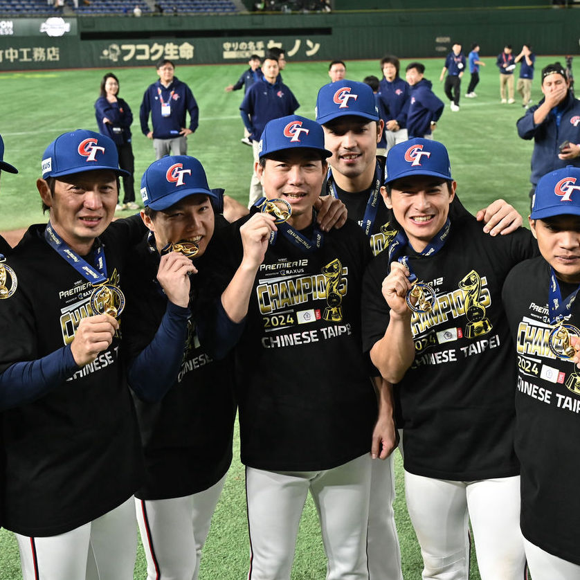 12強中華隊冠軍紀念T恤商品資訊