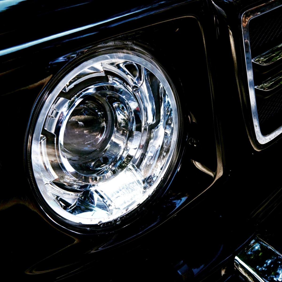 ライトコート / ヘッドライトの黄ばみ・くすみを除去しクリアに復元 三郷市 ヘッドライトコーティング 黄ばみ除去・施工事例