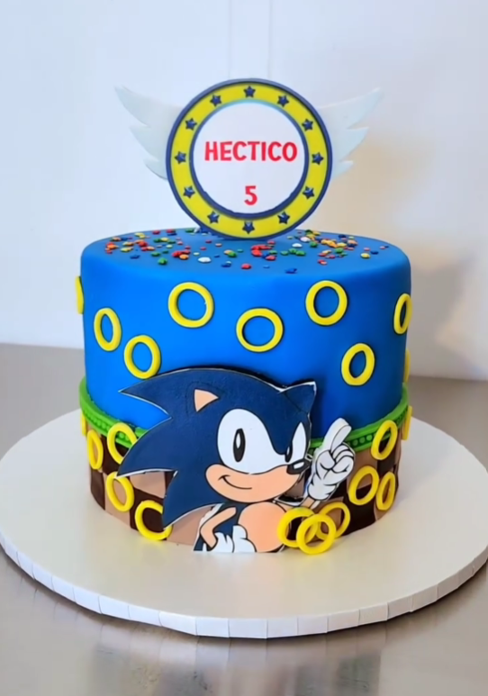 Sonic the Hedgehog birthday cake