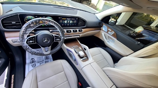 Black SUV - Interior Detail