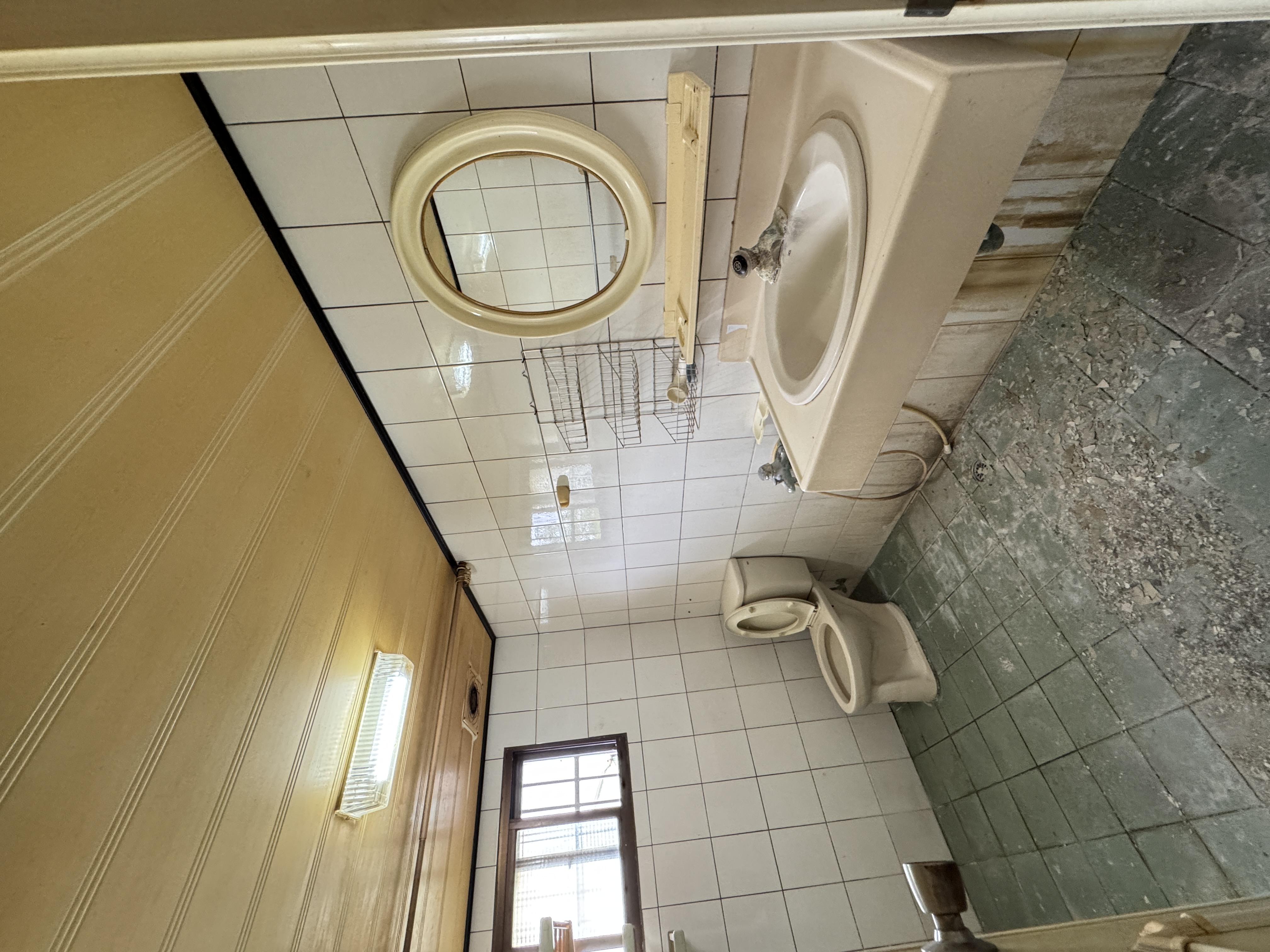 高雄|小坪數浴室改造 - 改造前