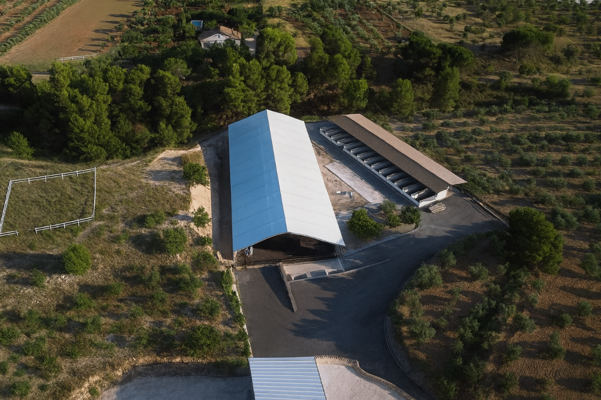 Cubierta hípica para centro ecuestre en Alicante