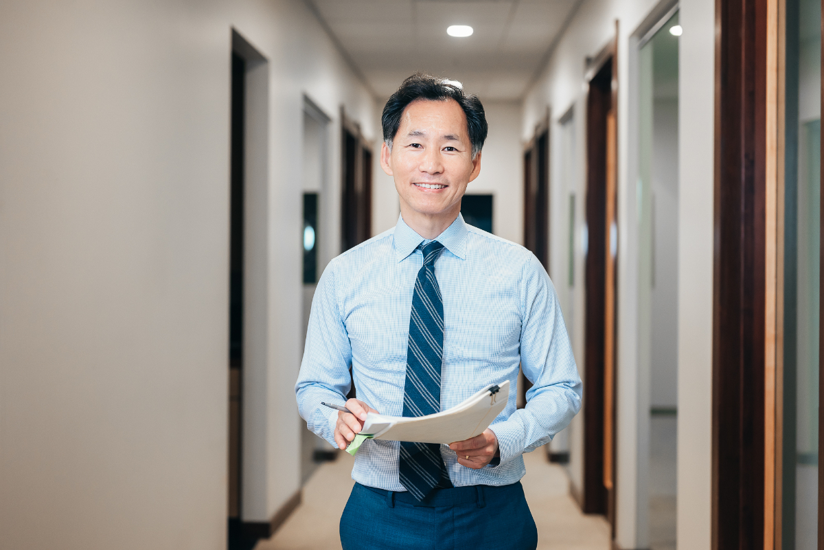 Attorney Hong-min Jun - Immigration Law Expert