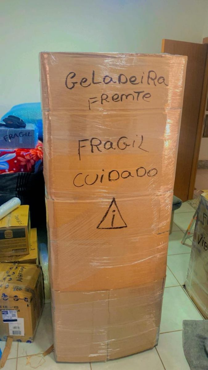 Geladeira embalada para transporte