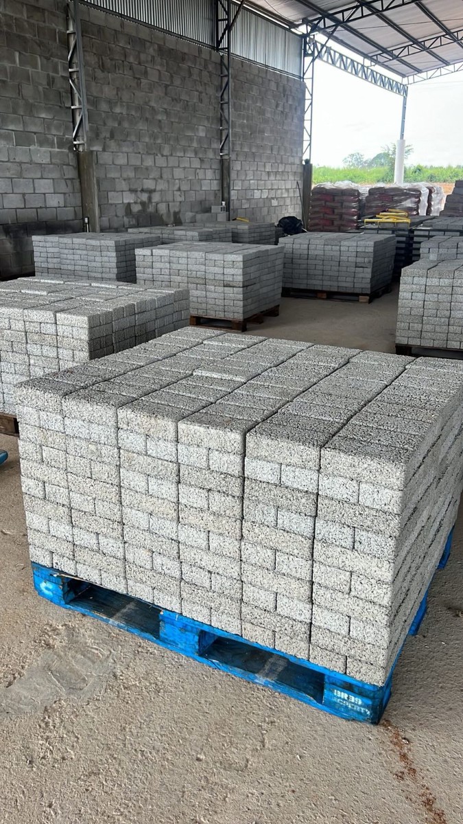 Paver Drenante 6cm Permeável em Sinop MT Paver drenante 6cm permeável em Sinop MT – piso intertravado ecológico certificado ABNT NBR 16416
