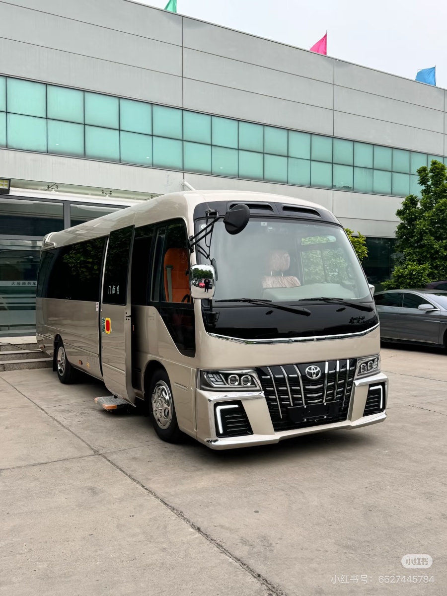 12座豪华商务客车