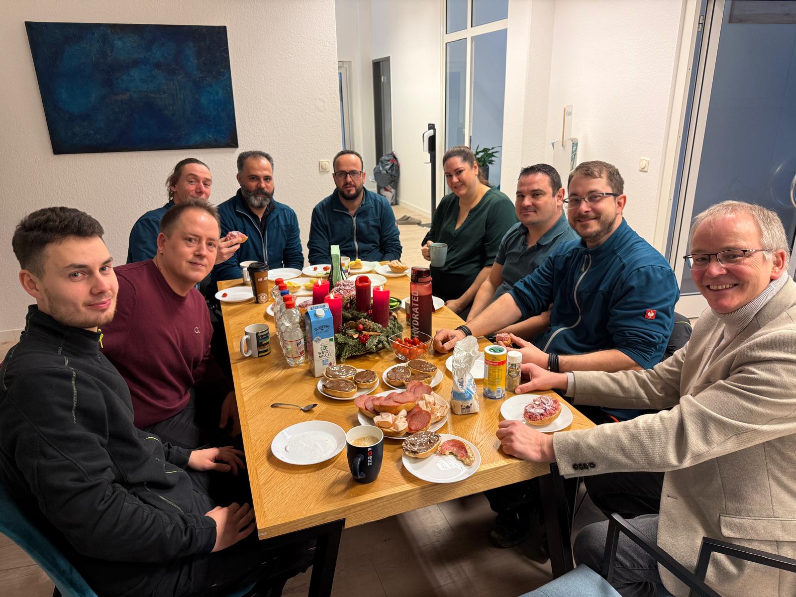 Gemeinsame Mittagspause im Team