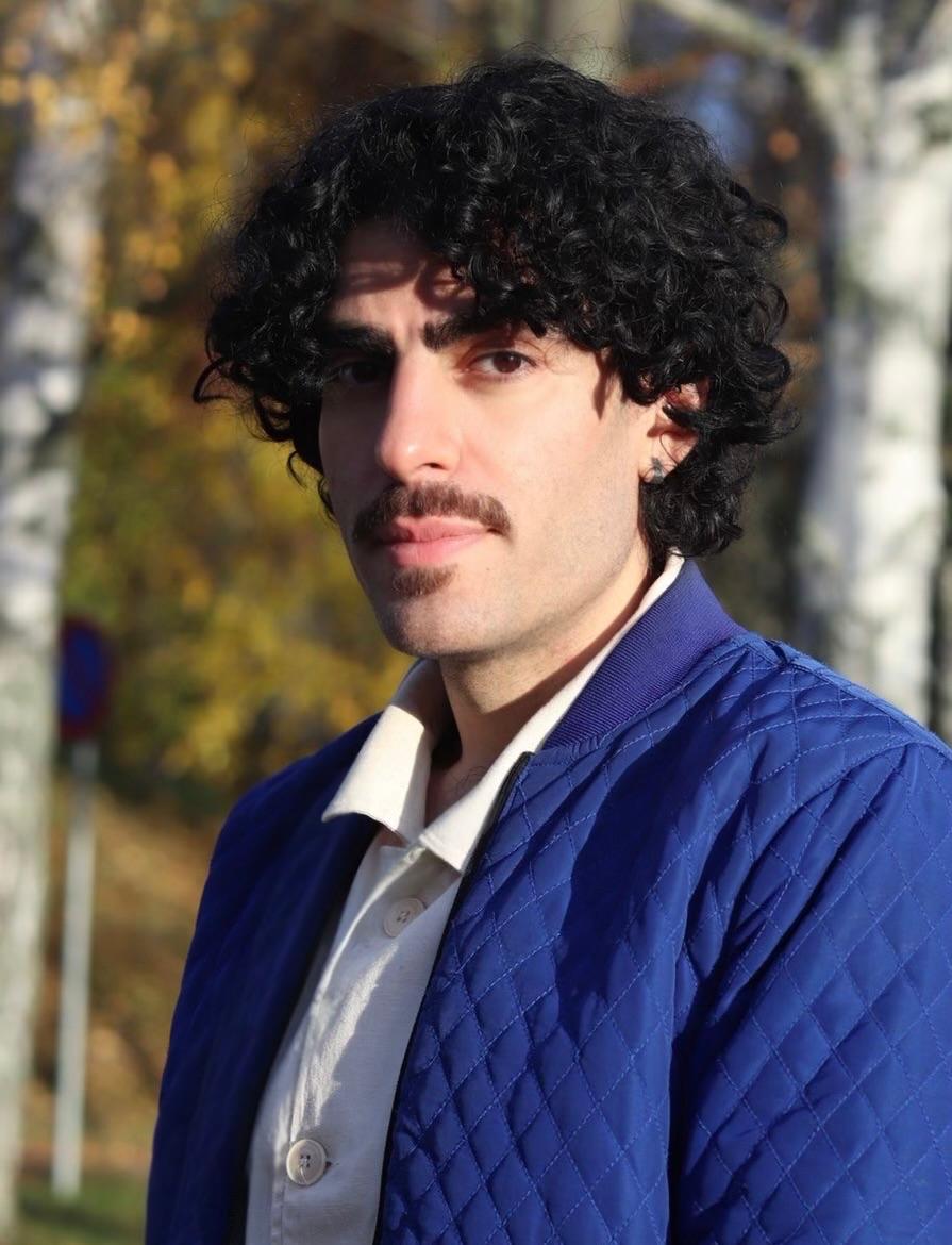 Daniel Mahzonni — Director