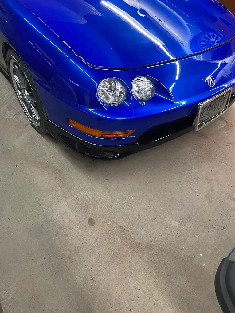 Fix-A-Dent Auto Body technician St. Louis