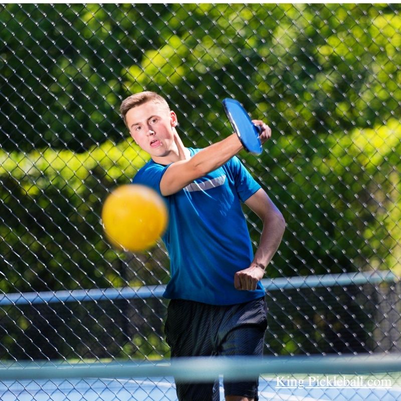 Best Paddles for Tennis Players