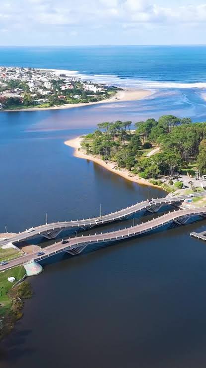 Puente Leonel Viera en La Barra Puente Leonel Viera - La Barra, Maldonado, Uruguay