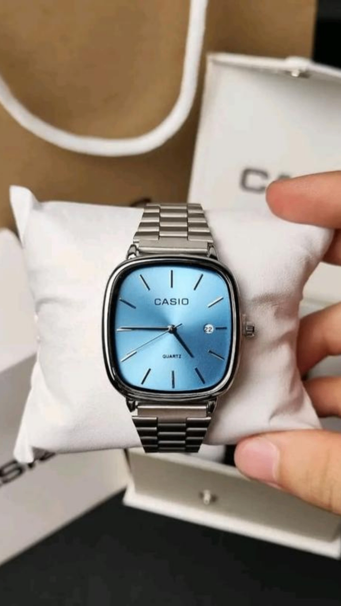 ساعة رجالية - منظر أمامي