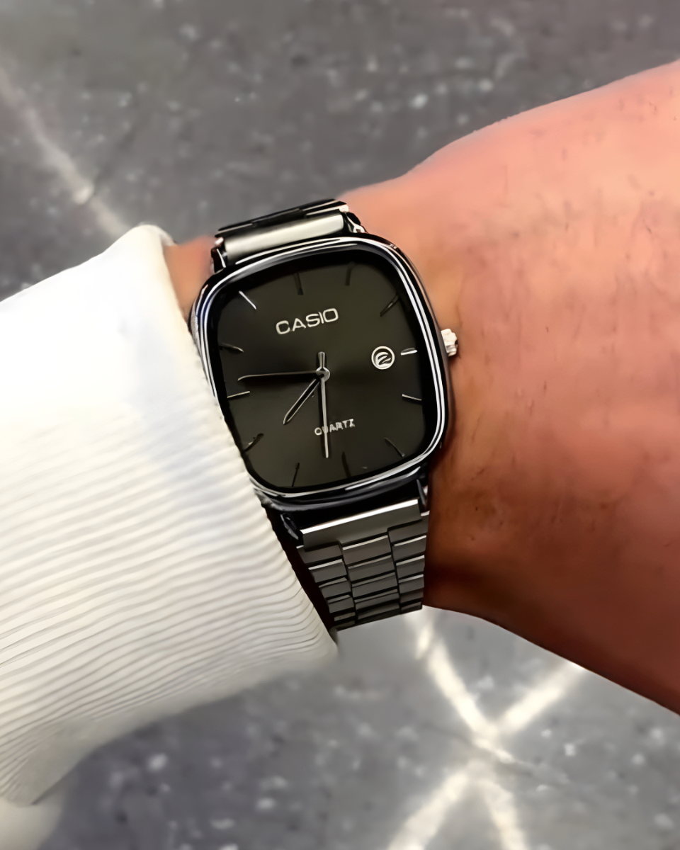 ساعة رجالية - على المعصم