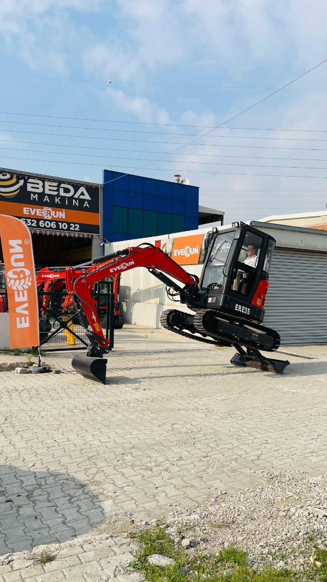 Everun ERE35 Ekskavatör 2
