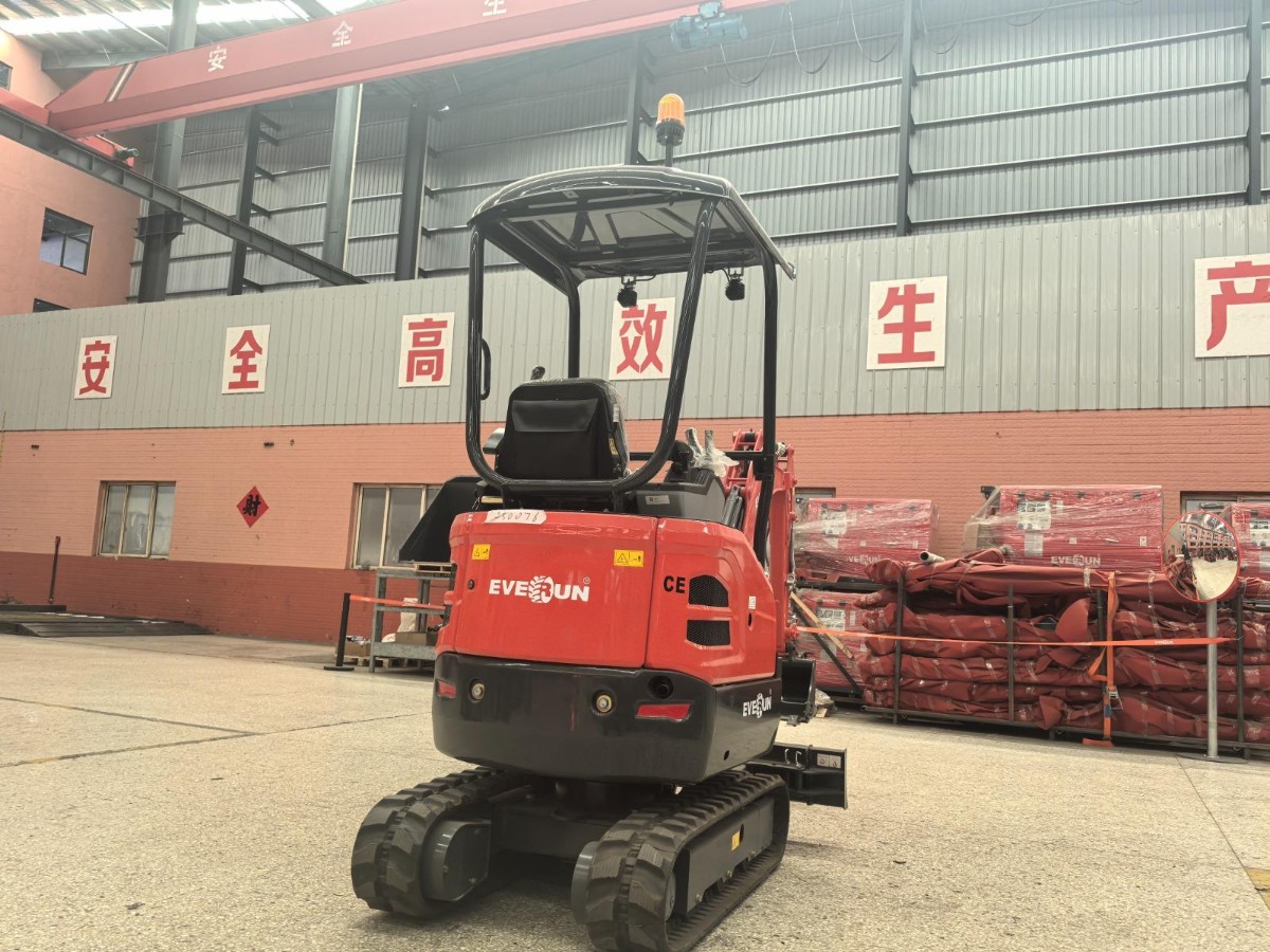 Everun ERE18 Kabinsiz Ekskavatör 4