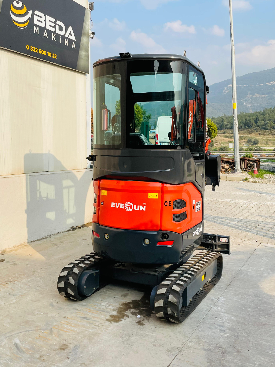 Everun ERE18 Ekskavatör 3