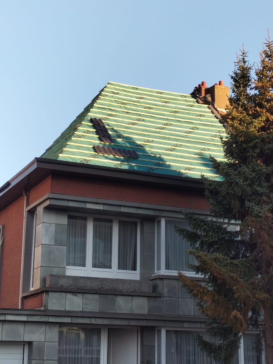 Dakonderdak installatie