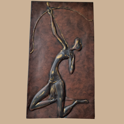 Isina – 36 x 65 x 2 cm – L'Atelier d'Agnès Isina – sculpture plâtre patiné artisanale par Agnès Bressand