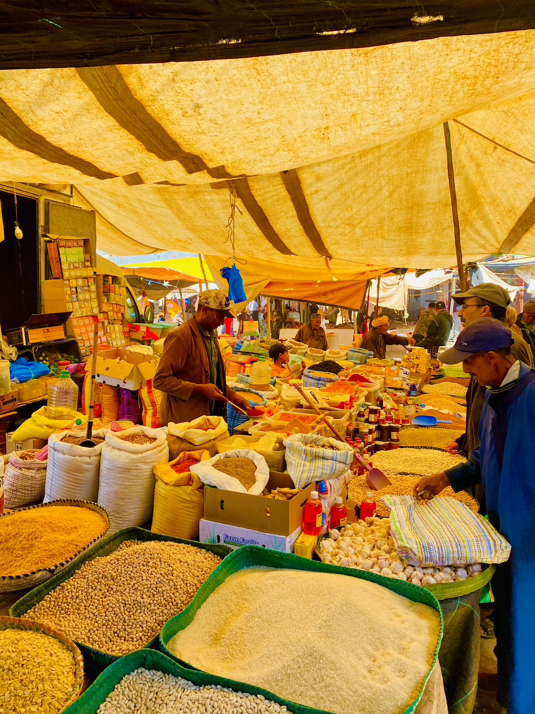 Traditional Markets & Local Life