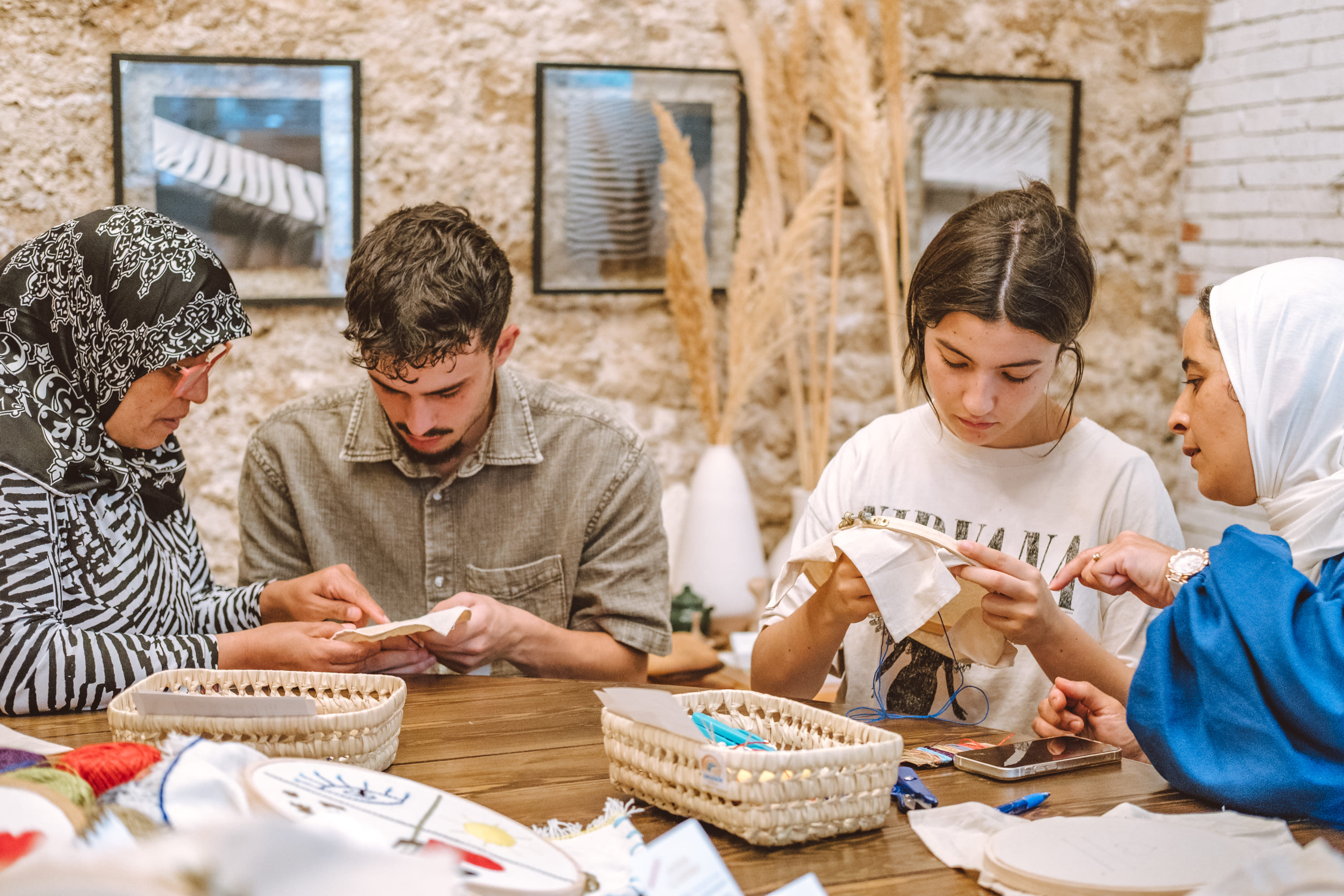 Solidarity embroidery workshop - Enjoy Essaouira Solidarity embroidery workshop